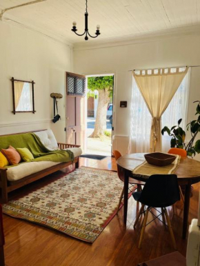 Confortable, linda e independiente habitación